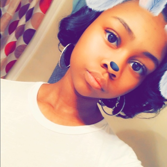 Meet your Posher, Ne’vaeh - Picture 1 of 1